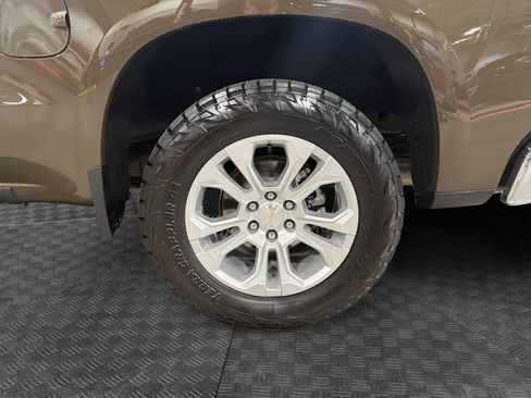Used 2024 Chevrolet Silverado 1500 LTZ AWD/4WD image 15