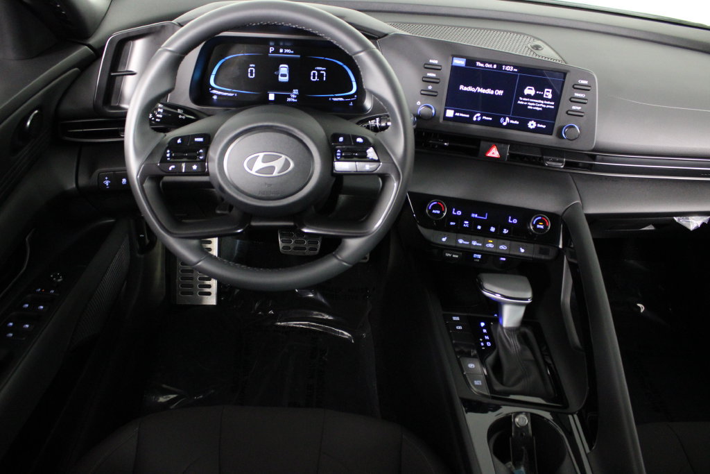 Certified 2026 Hyundai Elantra SEL Sport Premium FWD image 8