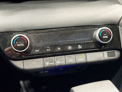 Used 2021 Hyundai Elantra SEL FWD image 18