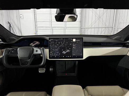 Used 2021 Tesla Model S Plaid image 26