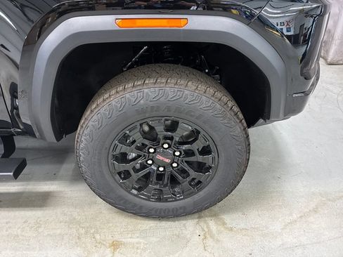 New 2026 GMC Canyon Elevation w/ Convenience Package AWD/4WD image 4