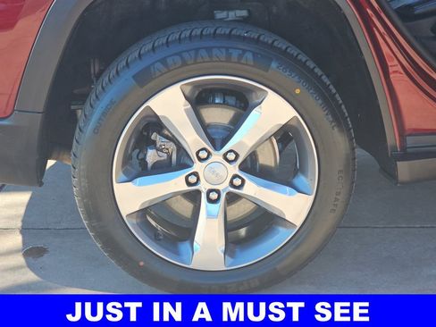 Used 2021 Jeep Grand Cherokee L Limited image 40