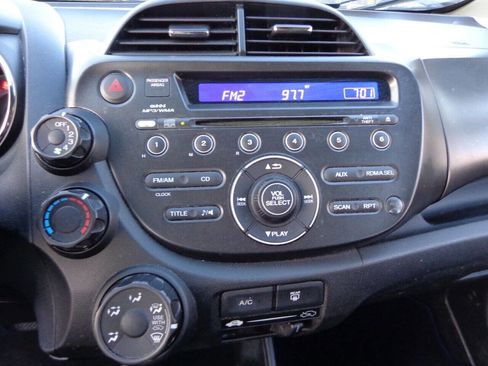 Used 2012 Honda Fit Sport image 27
