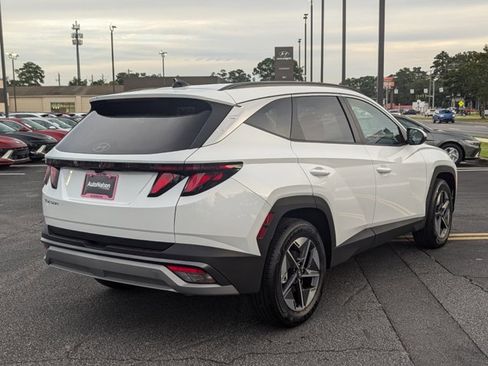 Used 2025 Hyundai Tucson SEL image 2