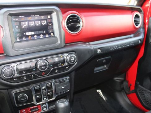 Used 2021 Jeep Wrangler Unlimited Rubicon image 16