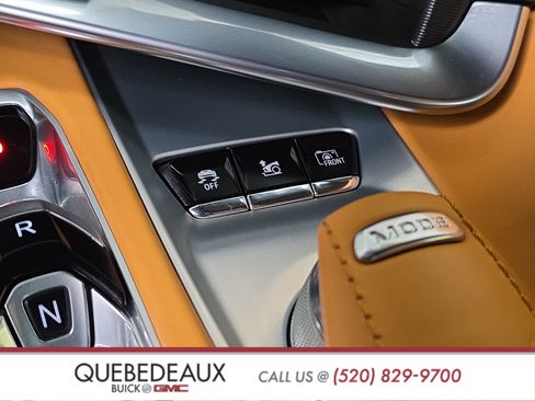 Used 2022 Chevrolet Corvette Stingray Premium Cpe w/ Z51 Performance Package RWD image 21