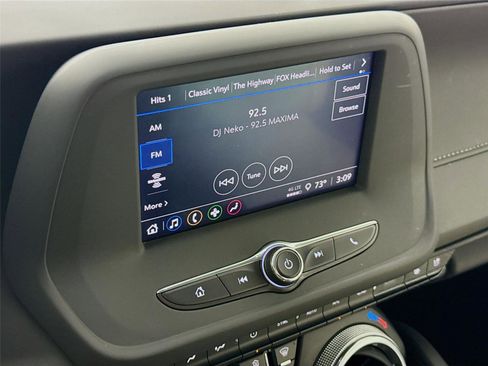 Used 2023 Chevrolet Camaro LT RWD image 9