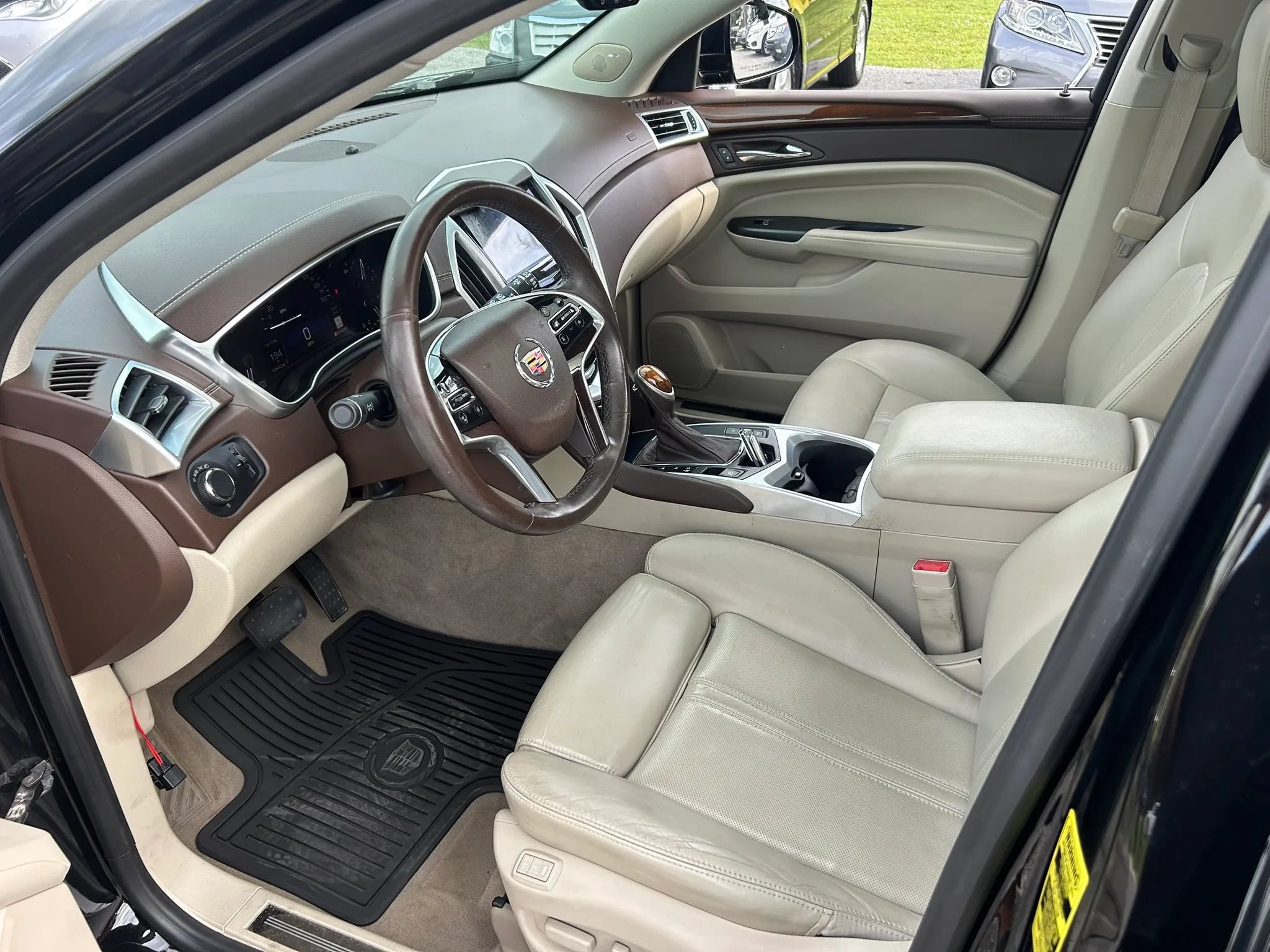Used 2014 Cadillac SRX Premium FWD image 16