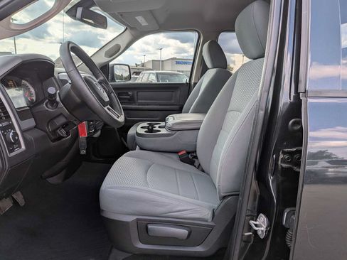 Used 2017 RAM 1500 Express AWD/4WD image 13