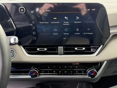 New 2026 Chevrolet Equinox LT w/ Convenience Package II AWD/4WD image 4