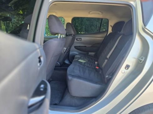 Used 2013 Nissan Leaf SV w/ Premium Pkg image 36