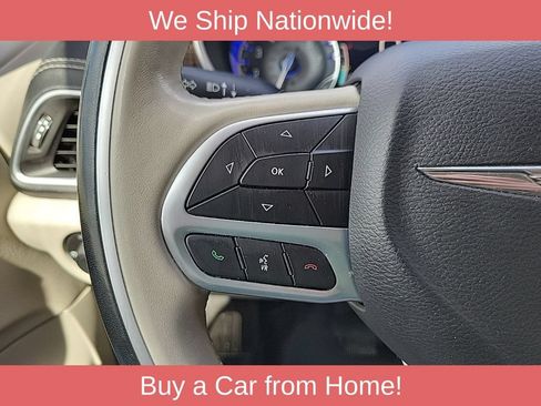Used 2021 Chrysler Pacifica Limited AWD/4WD image 28