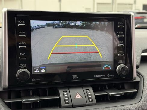 Used 2021 Toyota RAV4 Limited image 16