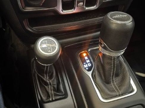 Used 2021 Jeep Gladiator Overland w/ Popular Equipment Package image 14