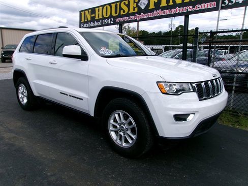 Used 2018 Jeep Grand Cherokee Laredo image 5