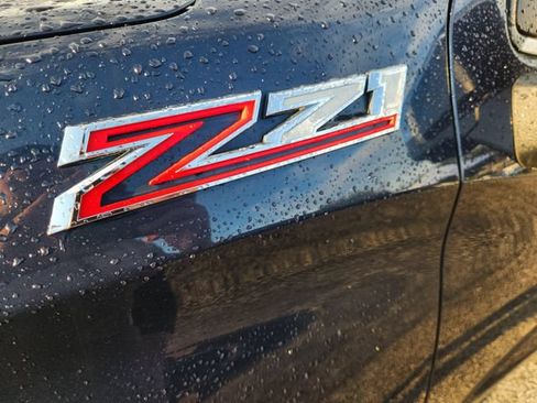 Used 2021 Chevrolet Silverado 1500 LTZ w/ Z71 Off-Road Package AWD/4WD image 8