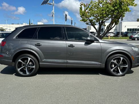 Used 2019 Audi Q7 3.0T Premium Plus w/ Premium Plus Package AWD/4WD image 3