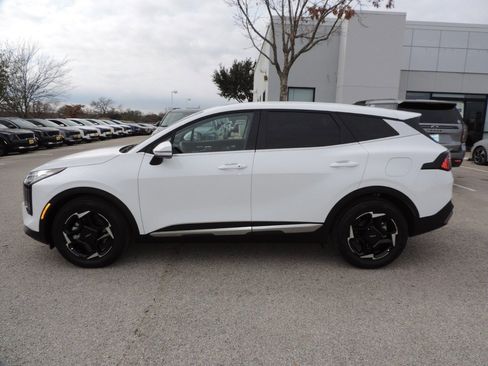 Used 2026 Kia Sportage EX image 8