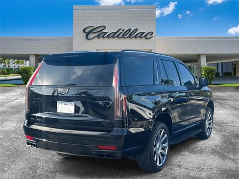 Certified 2023 Cadillac Escalade Premium Luxury Platinum w/ Heavy-Duty Trailer Package image 11