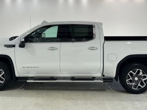Used 2025 GMC Sierra 1500 SLT w/ SLT Premium Plus Package AWD/4WD image 2