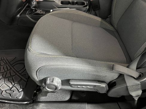 Used 2024 Jeep Wrangler Sport S image 10