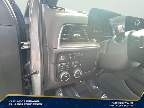 Certified 2025 Chevrolet Suburban Z71 AWD/4WD image 15