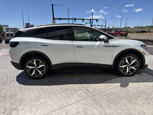 Certified 2023 Volkswagen ID.4 Pro S AWD/4WD image 8