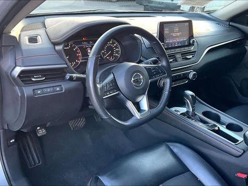 Certified 2022 Nissan Altima 2.5 SR image 17