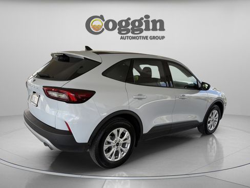 Certified 2025 Ford Escape Active w/ Tech Pack #1 image 5