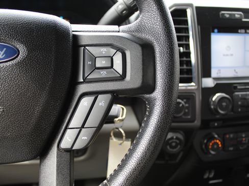 Used 2016 Ford F150 XLT w/ Equipment Group 302A Luxury AWD/4WD image 32