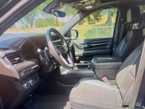Used 2024 GMC Yukon XL Denali w/ Denali Reserve Package AWD/4WD image 6