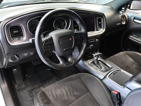 Used 2019 Dodge Charger R/T w/ Plus Group RWD image 9