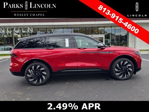 Certified 2025 Lincoln Nautilus Reserve w/ Jet Appearance Package image 3