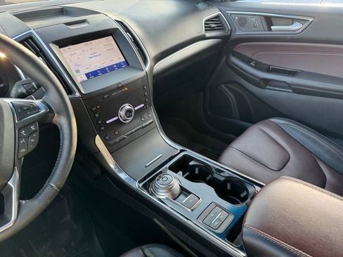 Used 2020 Ford Edge Titanium w/ Equipment Group 301A image 9