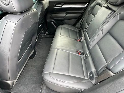 Used 2025 GMC Terrain Elevation w/ Elevation Premium Package image 7