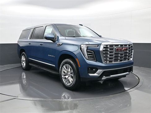 New 2026 GMC Yukon XL Denali image 3