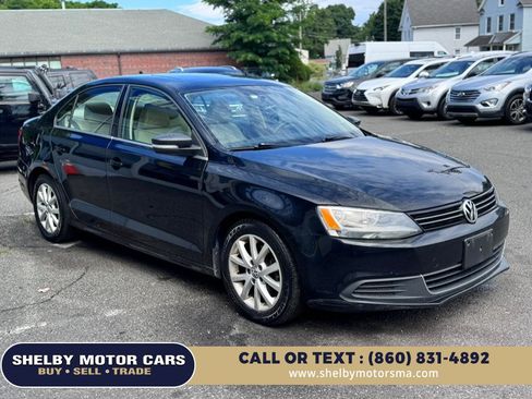 Used 2014 Volkswagen Jetta SE FWD image 3