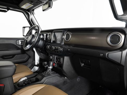 Used 2020 Jeep Gladiator Rubicon image 22