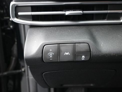 Used 2023 Hyundai Elantra SEL w/ Convenience Package FWD image 17