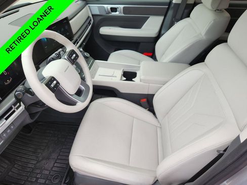 New 2025 Hyundai Santa Fe SEL image 10