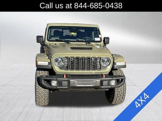 Used 2026 Jeep Gladiator Mojave w/ Steel Bumper Group AWD/4WD video 2