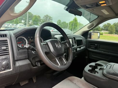 Used 2021 RAM 1500 Tradesman w/ Chrome Plus Package RWD image 9