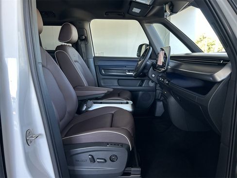 New 2025 Volkswagen ID. Buzz Pro S image 38