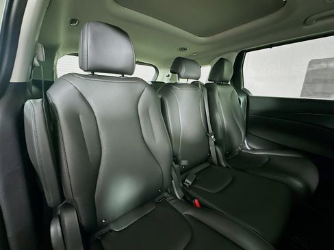 New 2026 Kia Carnival SX w/ SX Dark Edition Package image 29