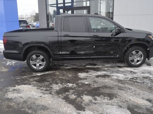 Certified 2025 Honda Ridgeline TrailSport image 8