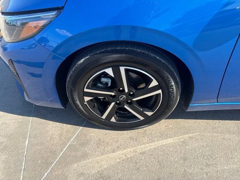 Certified 2025 Nissan Sentra SV FWD image 9