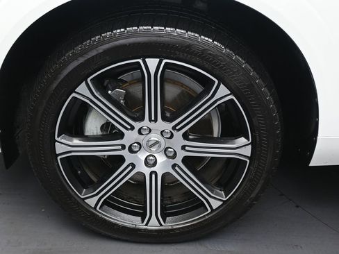 Used 2019 Volvo XC60 T8 Inscription w/ Advanced Package image 37