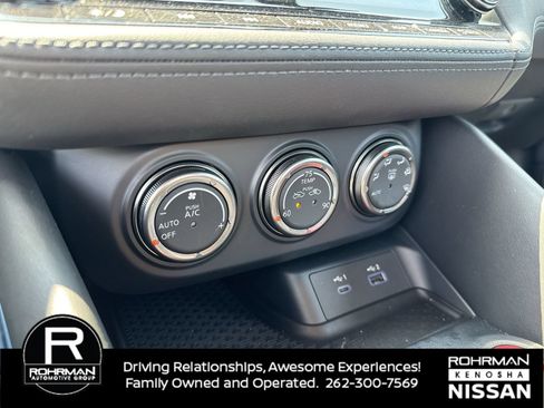 New 2024 Nissan Z Performance w/ Floor Mat Package RWD image 10