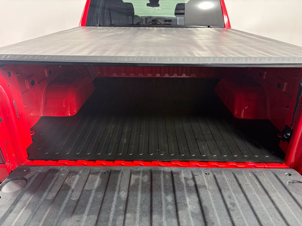 Used 2024 Chevrolet Silverado 1500 LT AWD/4WD image 31