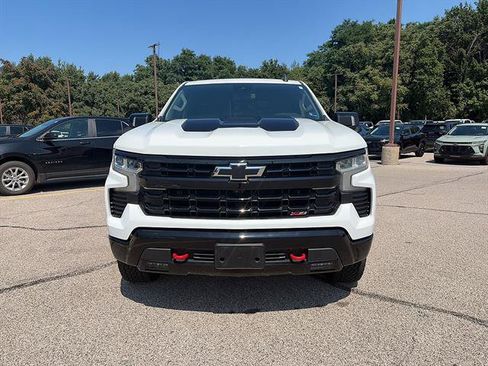 Used 2023 Chevrolet Silverado 1500 LT Trail Boss w/ Convenience Package II AWD/4WD image 9